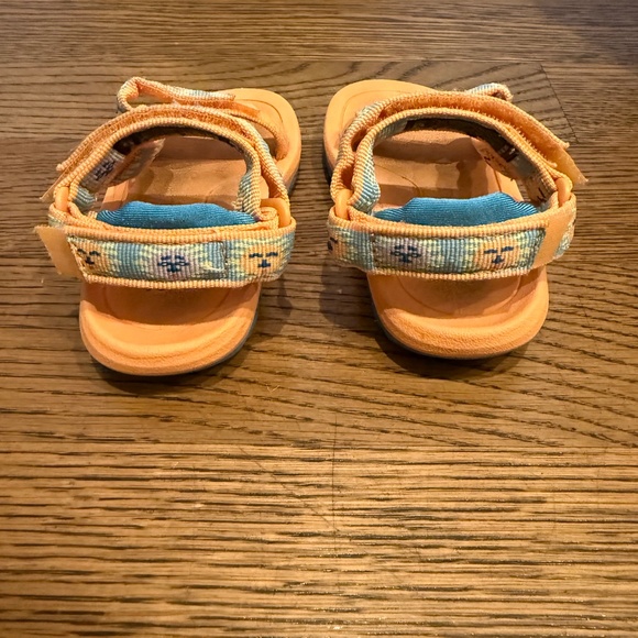 Teva sandals, great condition, toddler size 6 - Picture 2 of 5